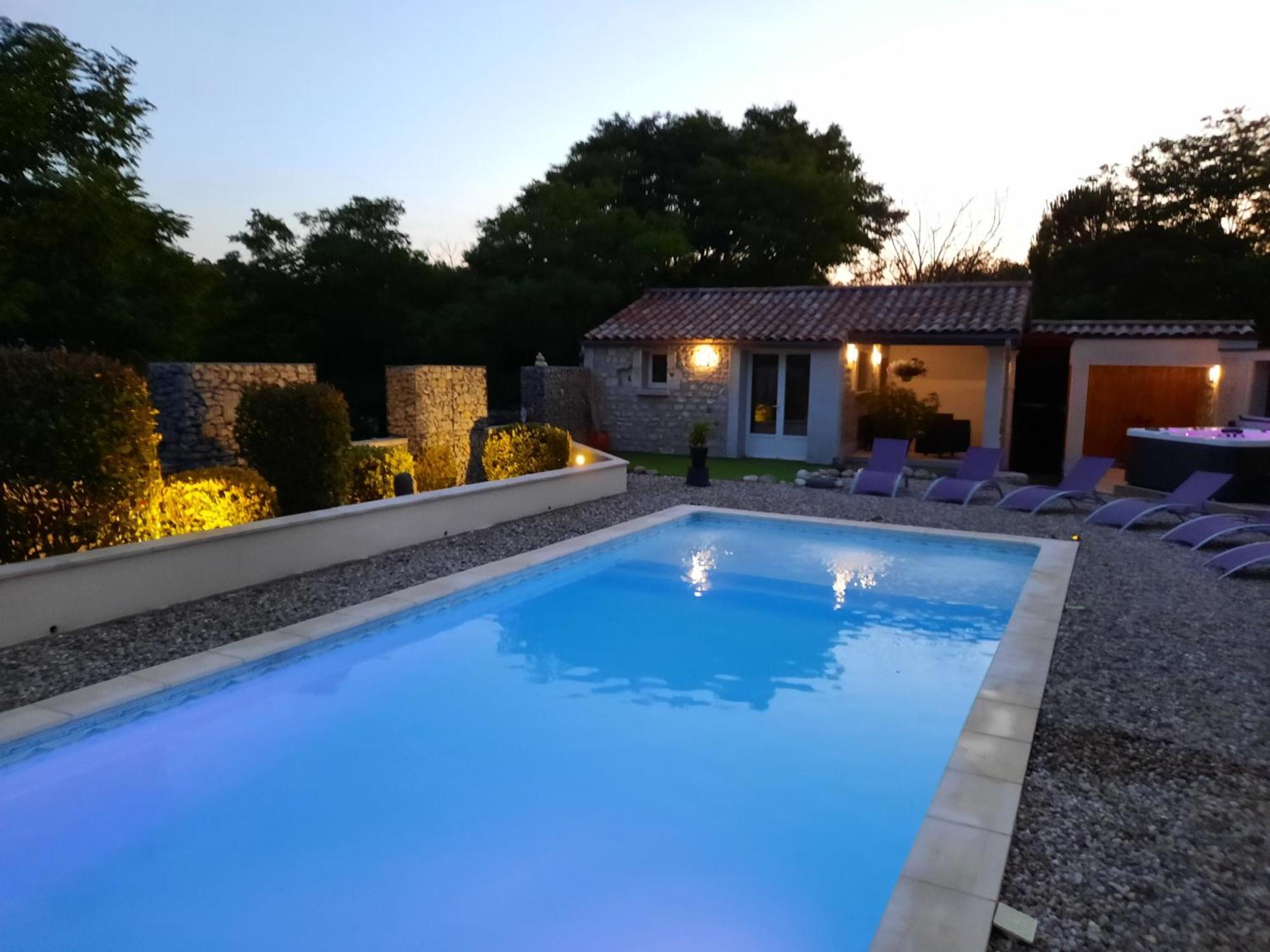 Le Cocon Villa Lussas Bagian luar foto