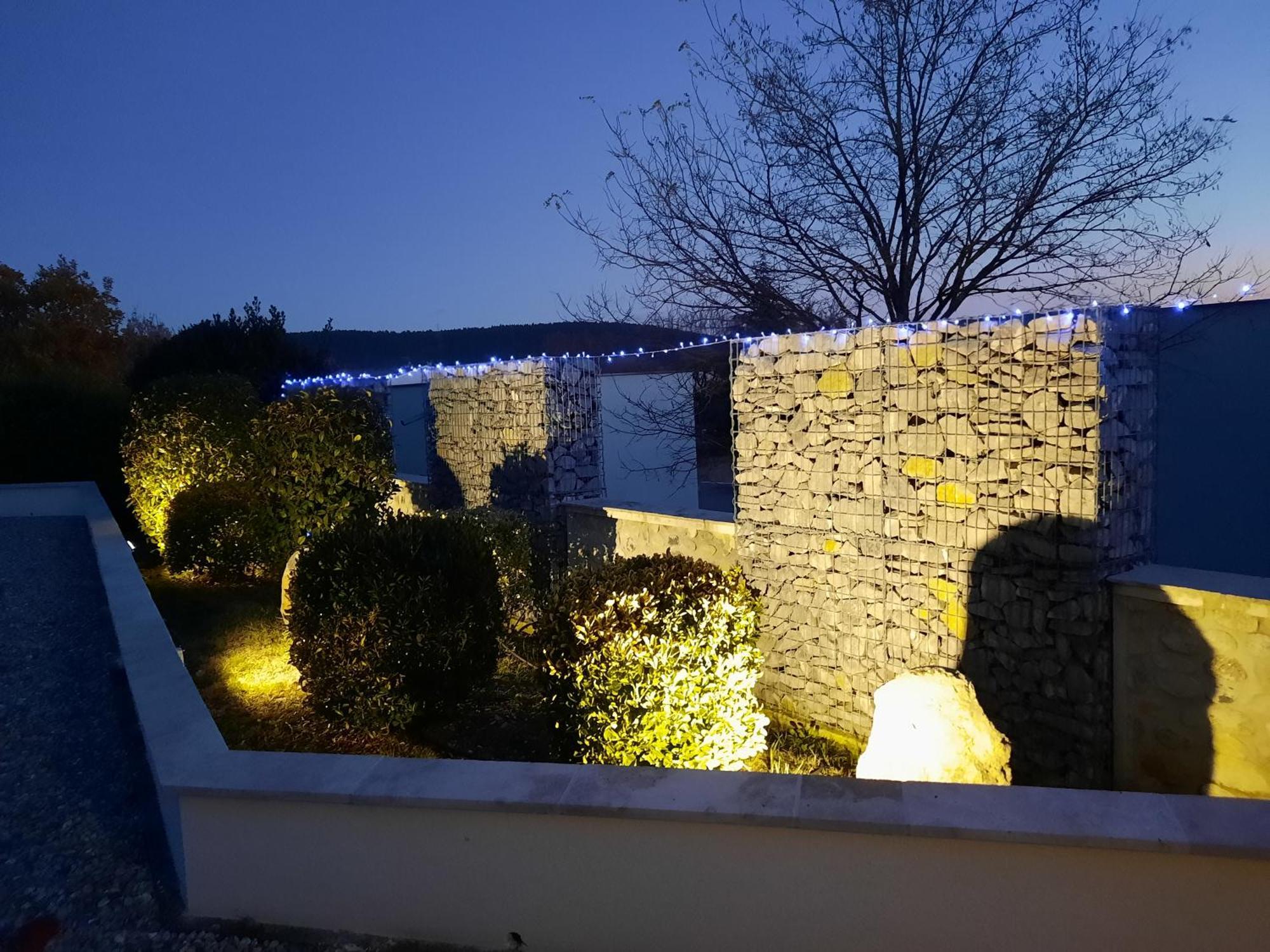 Le Cocon Villa Lussas Bagian luar foto